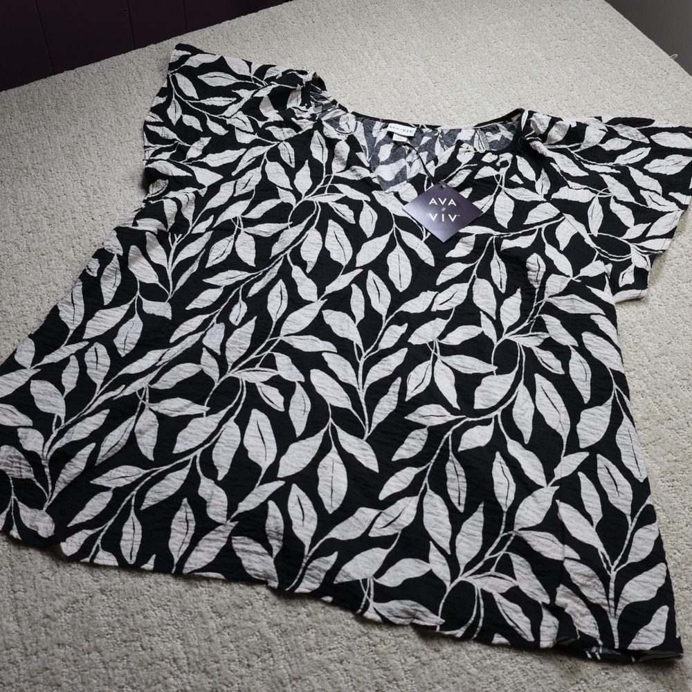 Ava & Viv Womens 3X Black White Leaf Print Flutter Sleeve V-Neck Blouse New